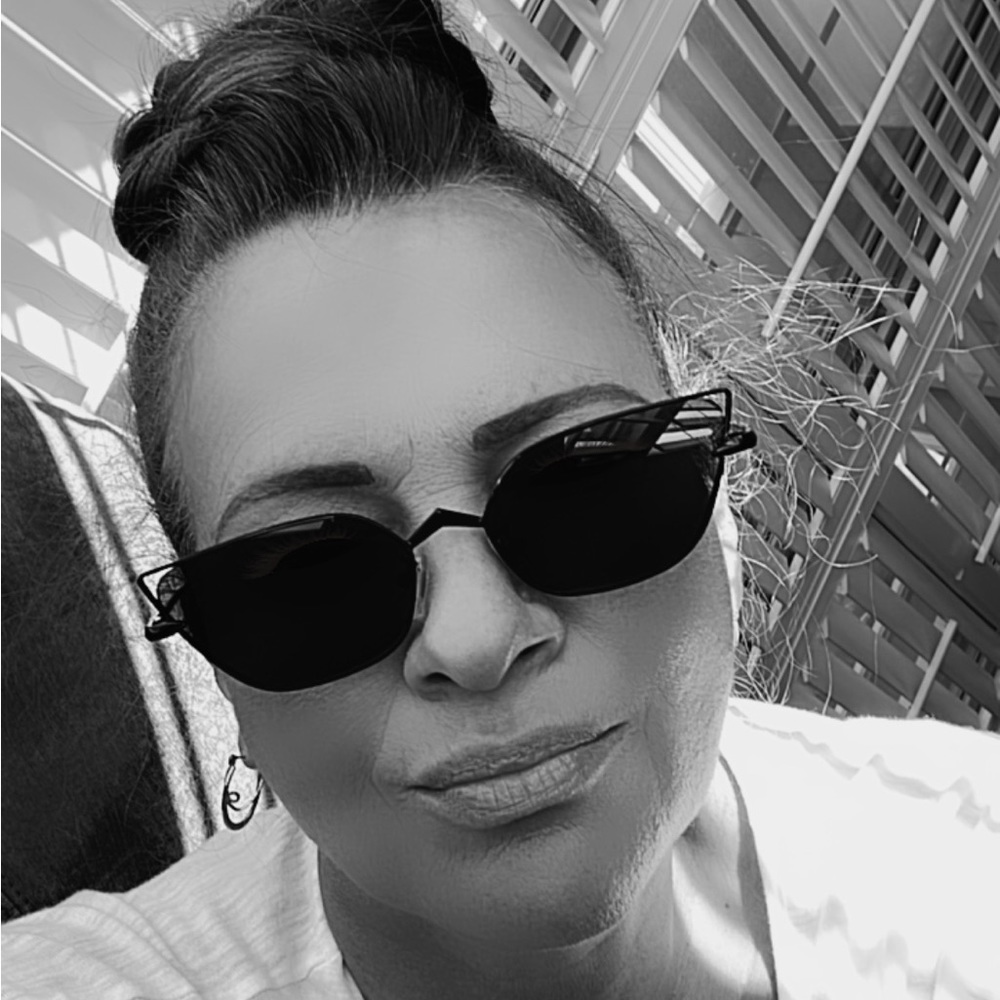 Meet your Posher, Kelly